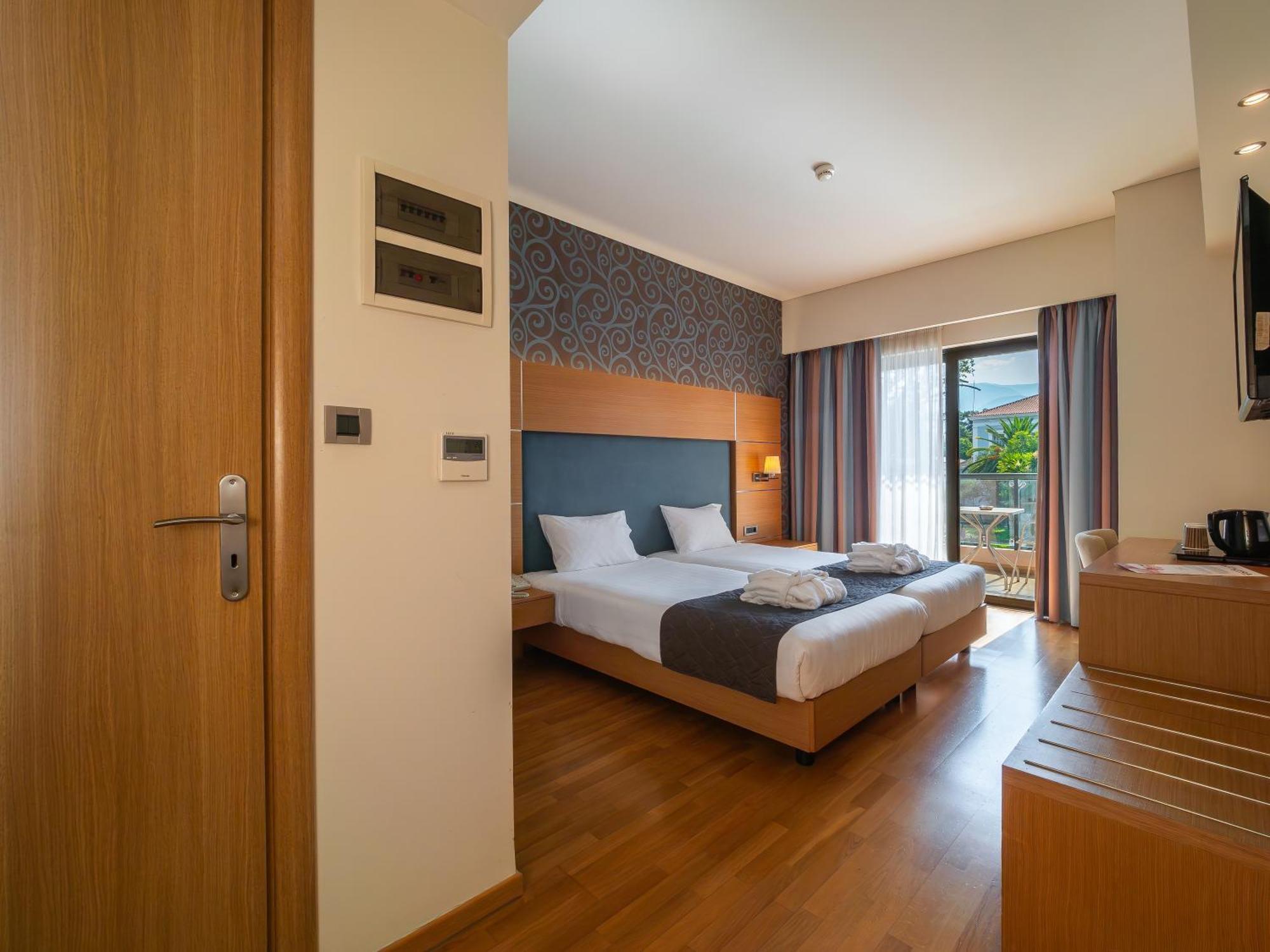 Elektra & 4* Kalamata