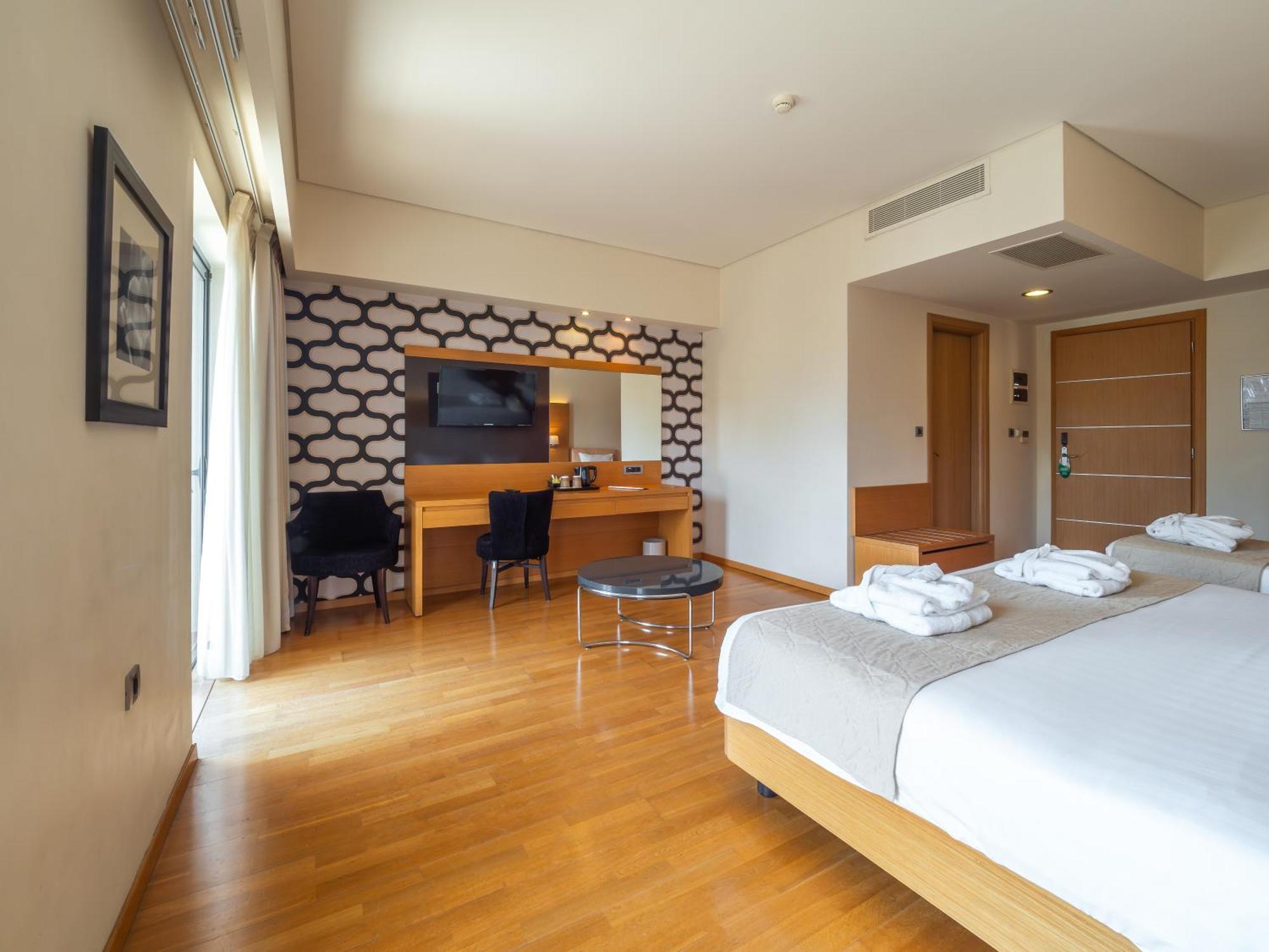 Elektra & 4* Kalamata